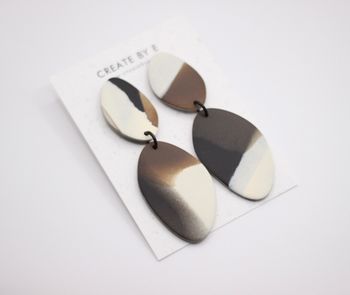 Smooth stone (svart/brun)