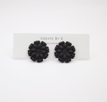 Biscuit studs (flera färgval)