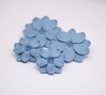 Större blommor studs (två storlekar)