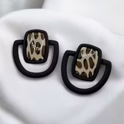 Studs (svart/leo)
