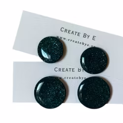 Glossy studs (grön/glitter)