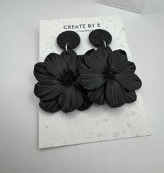 Blommor (svart)