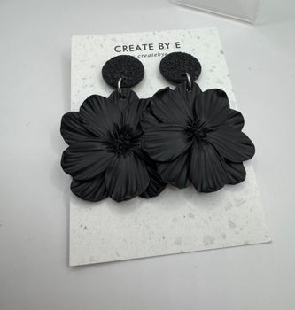 Blommor (svart)