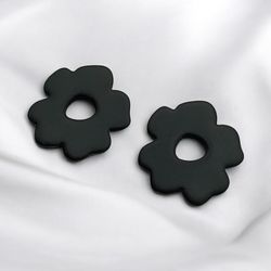 Studs blommor (mattsvart)