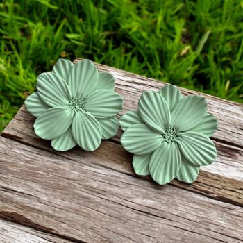 Större blommor studs (ljusgrön)