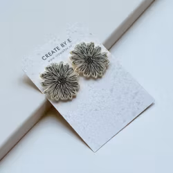 Studs glossig blomma