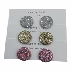 Glittriga studs (flera färgval)