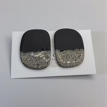 Studs (mattsvart/glittergloss)