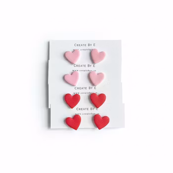 Studs små hjärtan (två färgval) matta