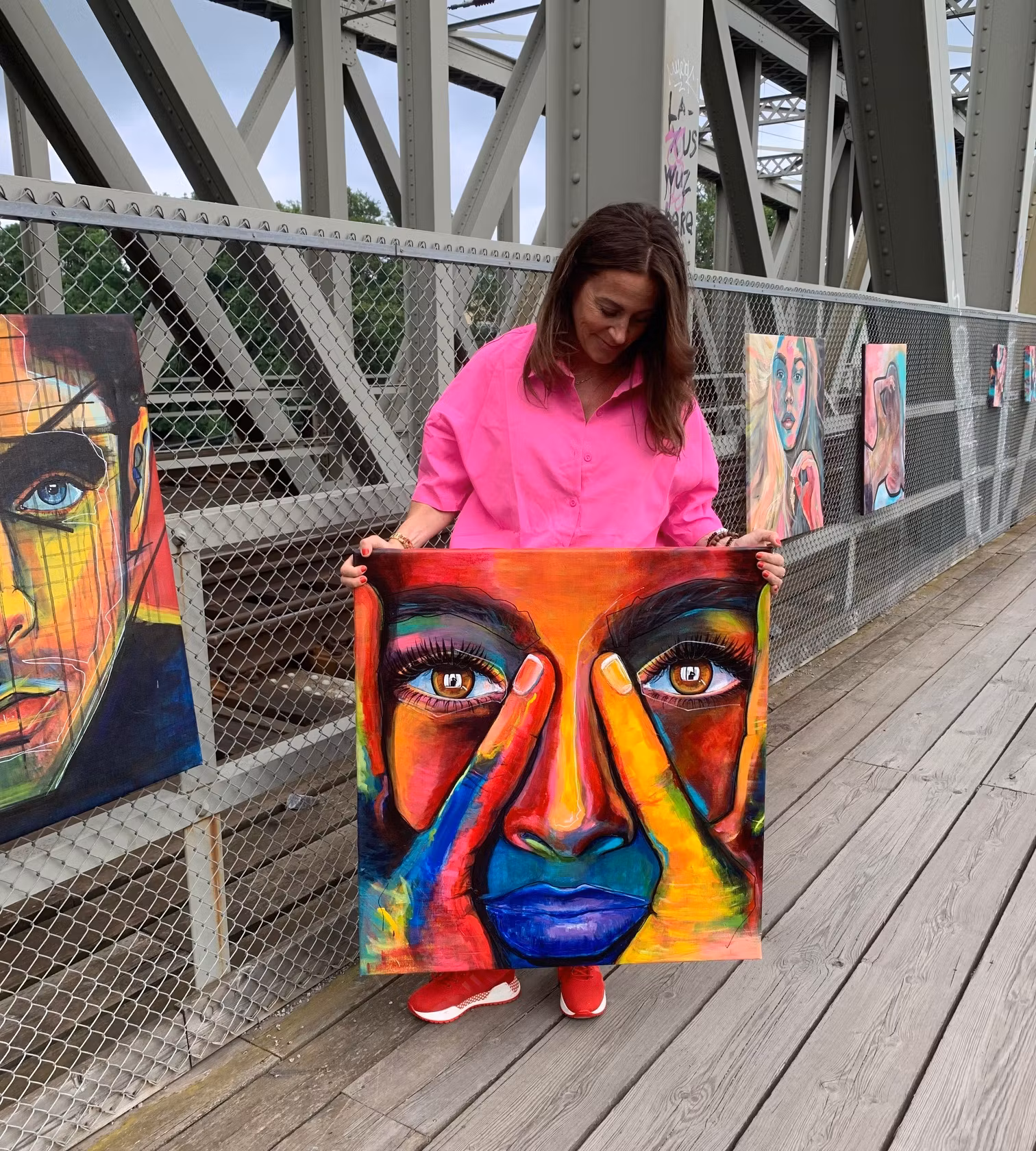 IN MY EYES 74x77cm acrylic canvas