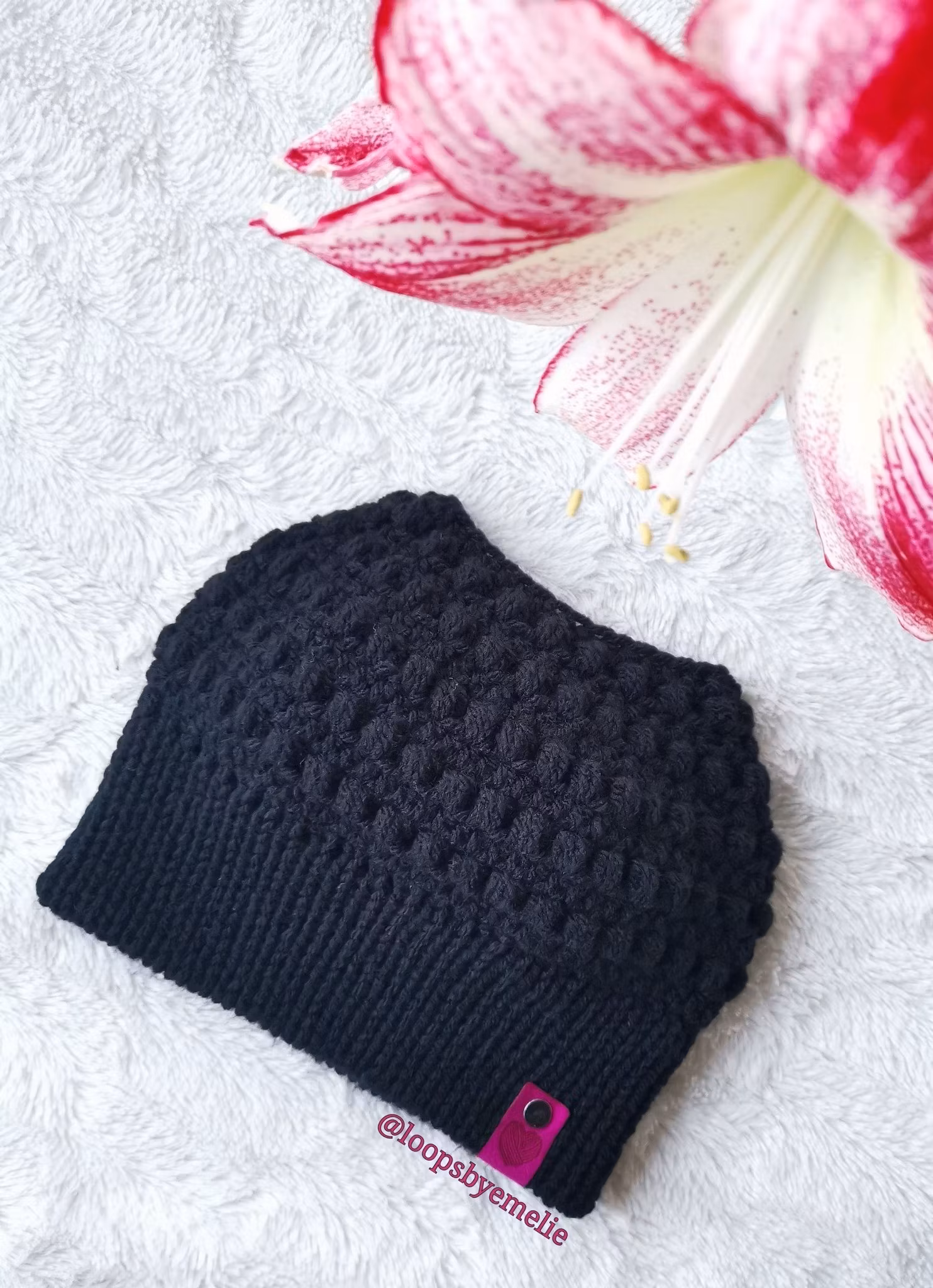 Mössa med hål / Messy bun beanie