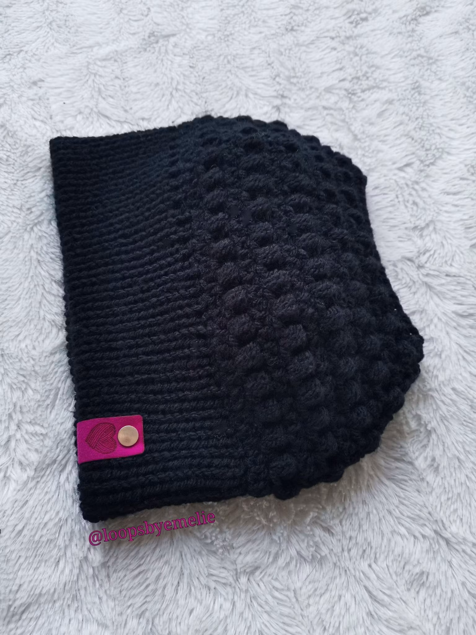 Mössa med hål / Messy bun beanie