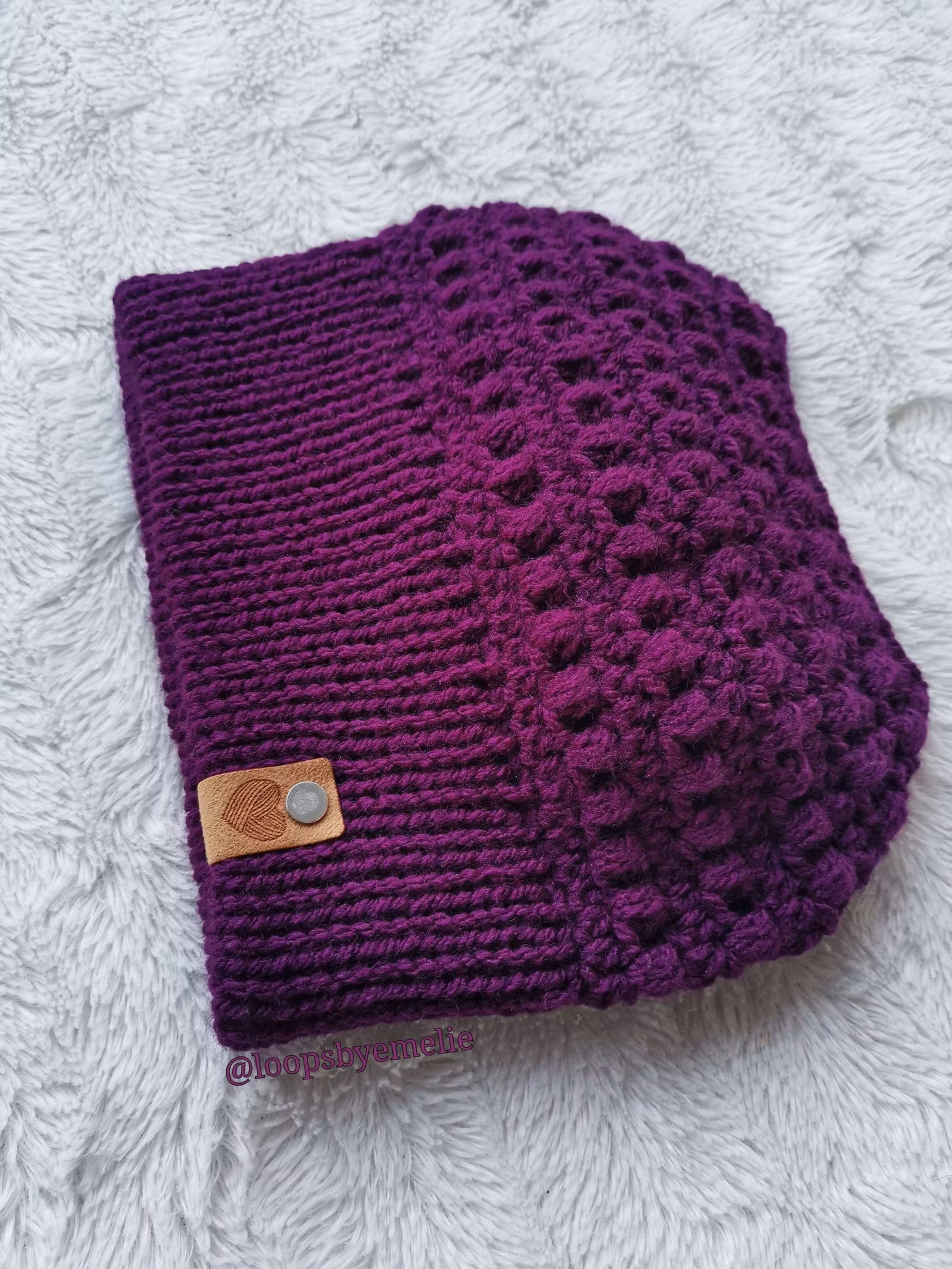 Mössa med hål / Messy bun beanie