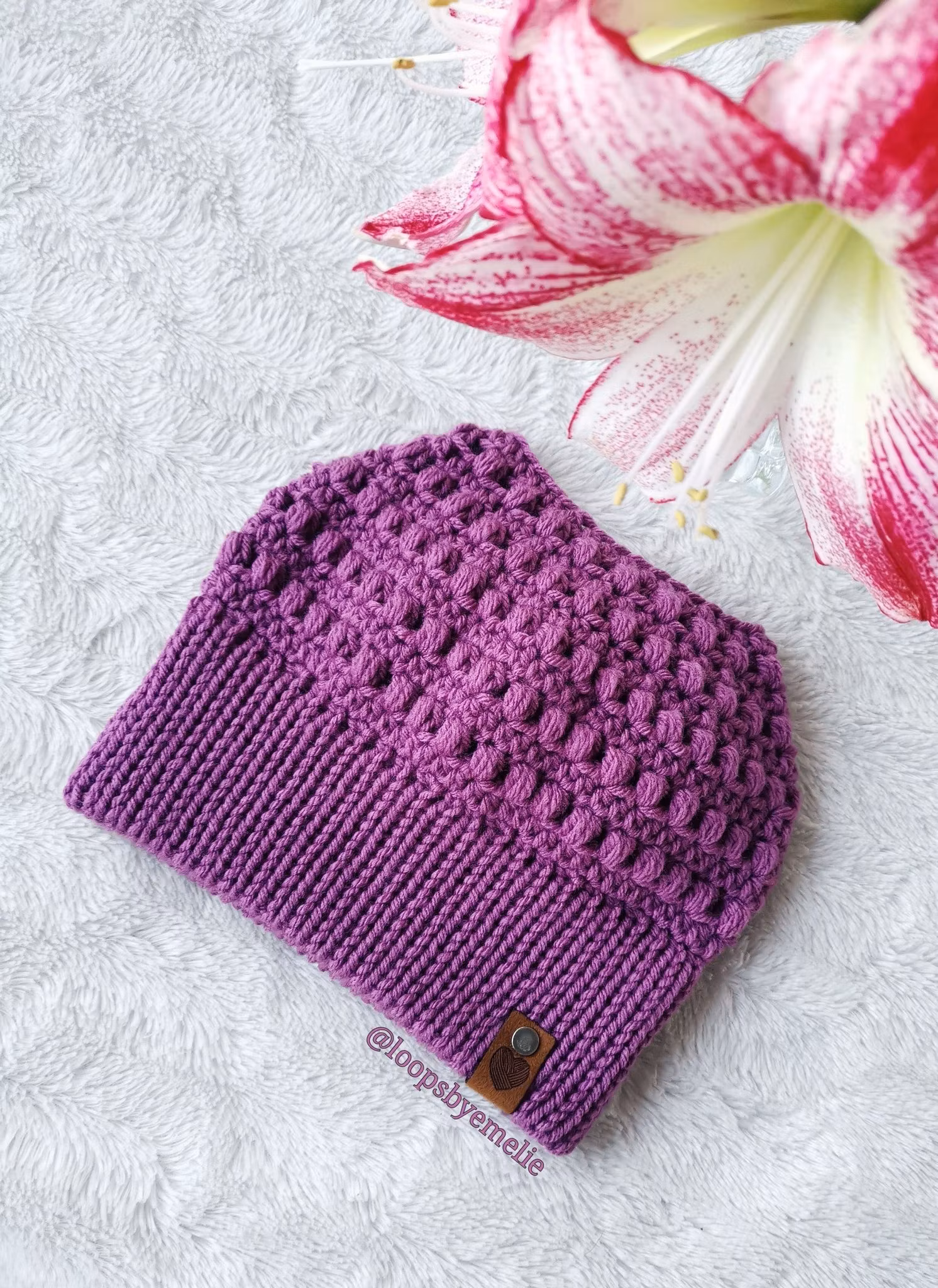 Mössa med hål / Messy bun beanie