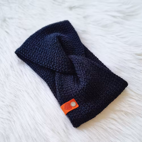 Dubbelstickat pannband med twist