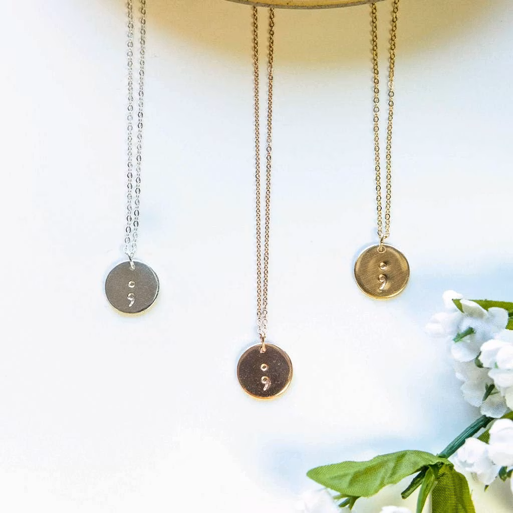 Gigis Petals    ; (Semicolon) Sølvkjede