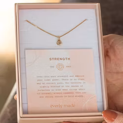 Everly Made - STRENGTH Gullkjede