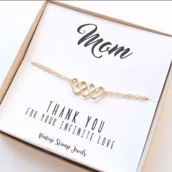 Vintage Stamp Jewels - "Infinite MUM Love" Armbånd I Gull