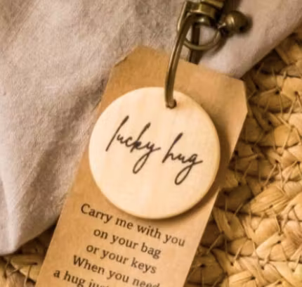 Kutuu -  Keyring - LUCKY HUG