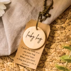 Kutuu -  Keyring - LUCKY HUG