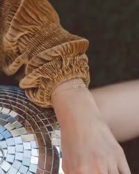 Everly Made - FRIENDSHIP  armbånd i Gull