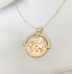 Studio Tweny Nine - The Globe Trotter Gold NEcklace