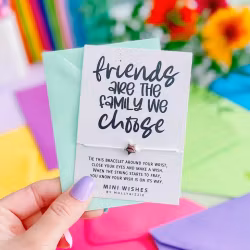 Molly & Izzie - WishBracelet - Friends are the Family we choose