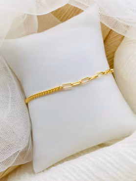 Kono & Co: Curb and Oval Gold Bracelet