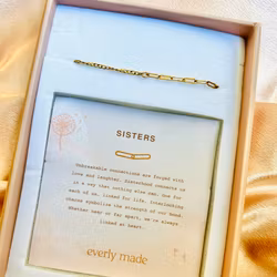 Everly Made - SISTER armbånd i Gull