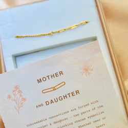 Everly Made - MOTHER & DAUGHTER armbånd i Gull