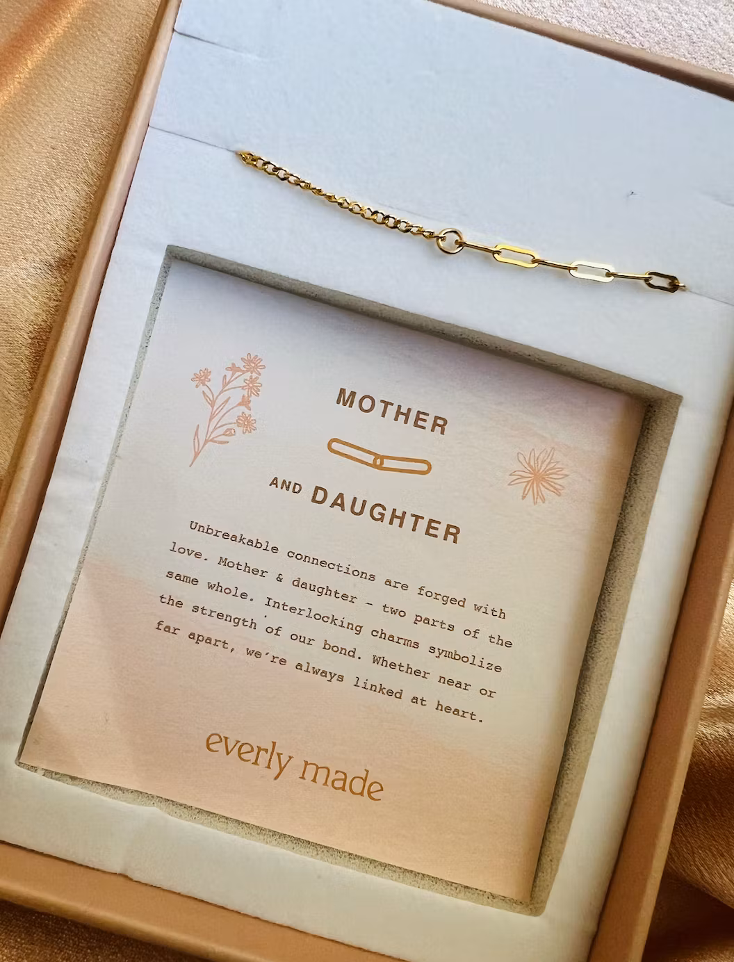 Everly Made - MOTHER & DAUGHTER armbånd i Gull