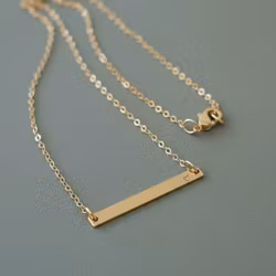 Gigis Petals - Goldbar Heart Necklace