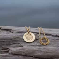 "Pieces of me Necklace" - DREAMER