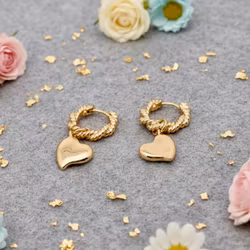 Twistet  Heart Huggies