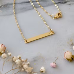Gigis Petals - Goldbar Heart Necklace