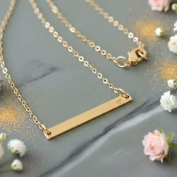 Gigis Petals - Goldbar Heart Necklace