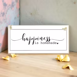 Crafty Clara Wooden Sign - "Happiness is Homemade"