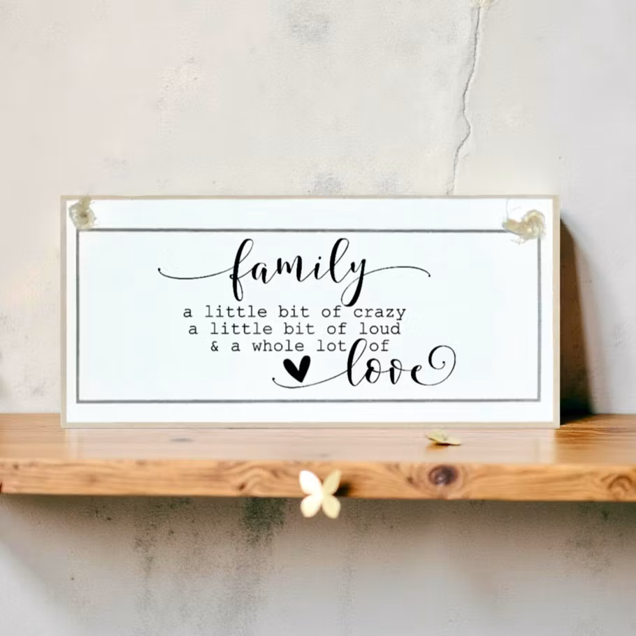 Crafty Clara Wooden Sign - "Family Love"