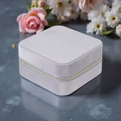 Smykkeskrin i Velur - Lys Grå