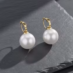 Klassiske Perle-øredobber med Gullhoops