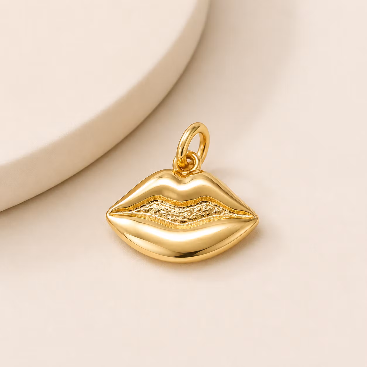 Beads Creation - Lips Charm Pendant