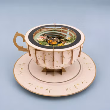 A Cup of Tea Pop Up Card - Sommerfugl