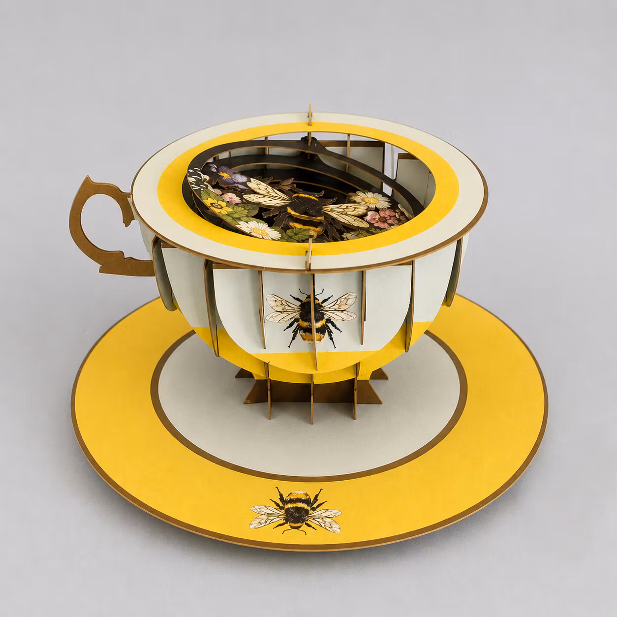 A Cup of Tea Pop Up Card - Bee