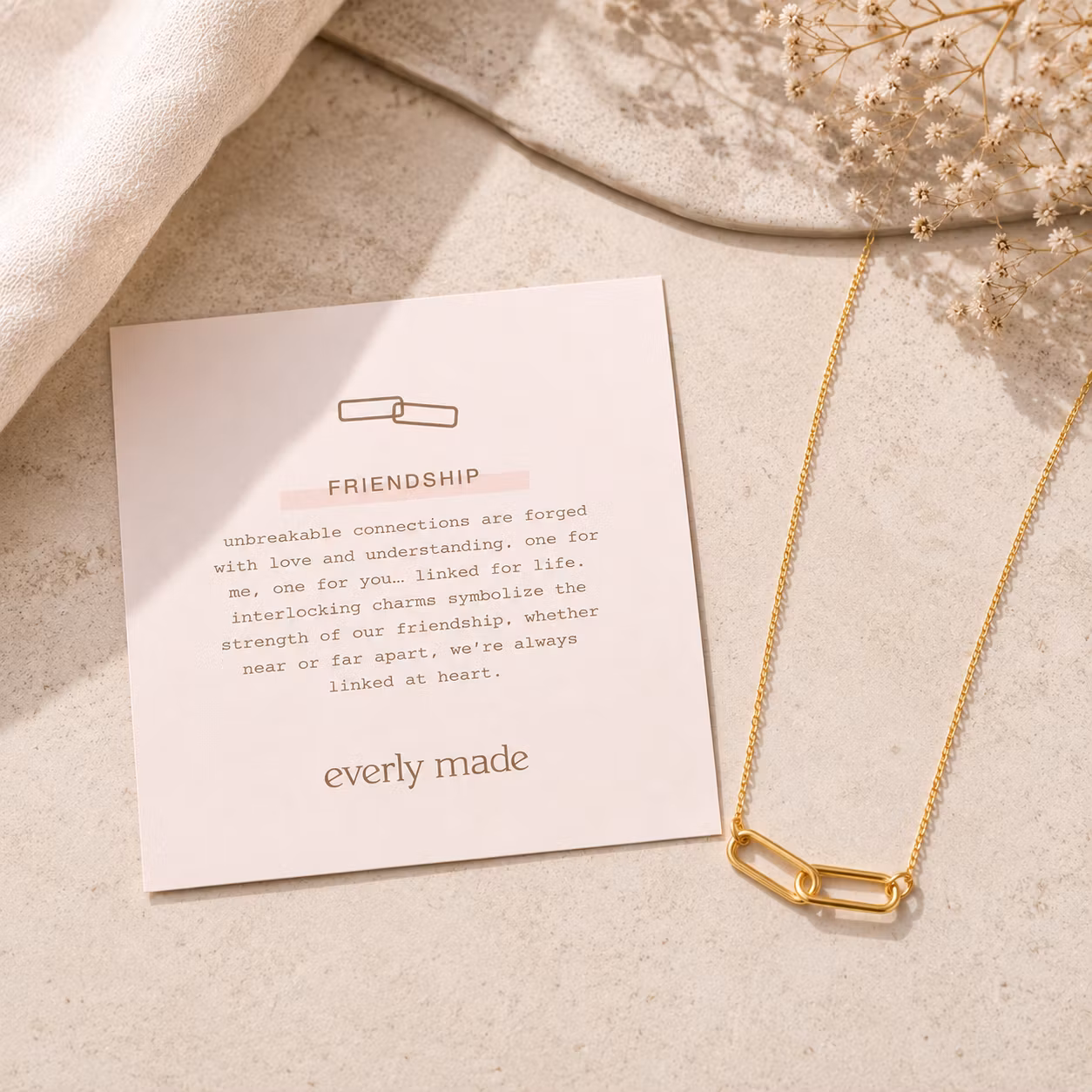 Everly Made - FRIENDSHIP Gullkjede