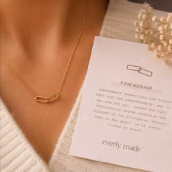 Everly Made - FRIENDSHIP Gullkjede