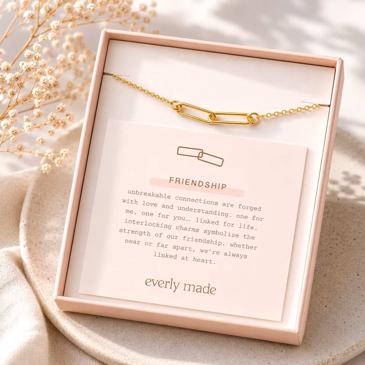 Everly Made - FRIENDSHIP Gullkjede