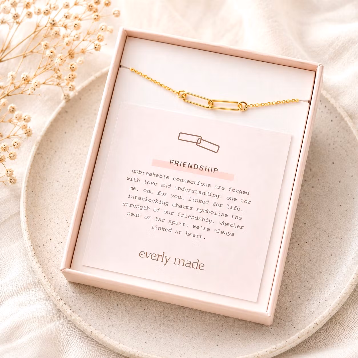 Everly Made - FRIENDSHIP Gullkjede