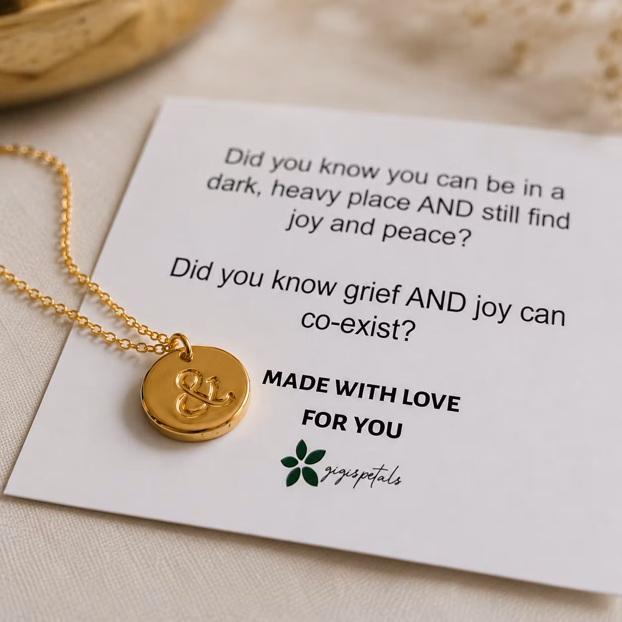 Gigis Petals - & gullkjede for mental helse