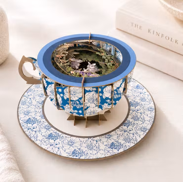 A Cup of Tea Pop Up Card - Kaniner