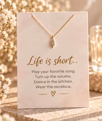 Smykkekort med kjede – Life is short